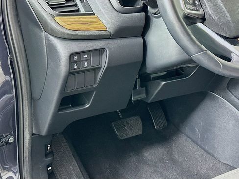 Used 2017 Honda CR-V Touring image 10