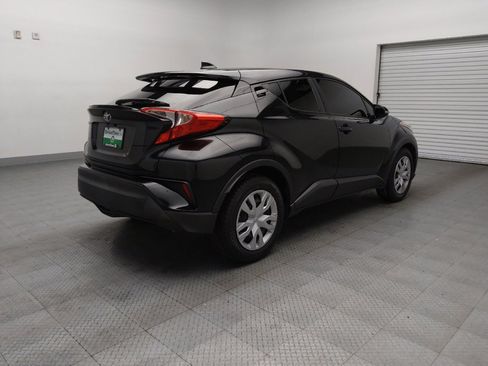 Used 2020 Toyota C-HR LE image 9