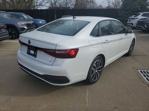 New 2026 Volkswagen Jetta SE image 4