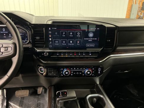 Certified 2023 GMC Sierra 1500 SLT w/ SLT Premium Plus Package AWD/4WD image 23