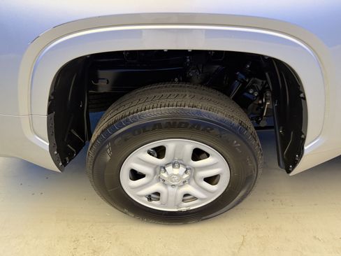 Used 2025 Toyota Tundra SR w/ SR Tow Package AWD/4WD image 8