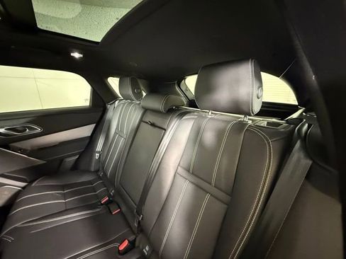 Used 2022 Land Rover Range Rover Velar R-Dynamic S image 31