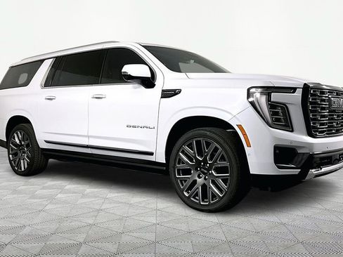 New 2026 GMC Yukon XL Denali Ultimate AWD/4WD image 3