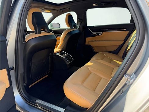 Used 2018 Volvo S90 T5 Momentum w/ Convenience Package FWD image 22