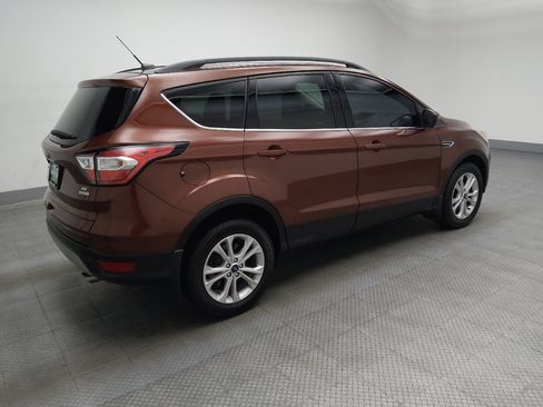 Used 2018 Ford Escape SE w/ Ford Safe & Smart Package FWD image 10