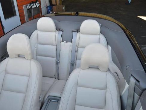 Used 2011 Volvo C70 T5 w/ Convenience Pkg image 21