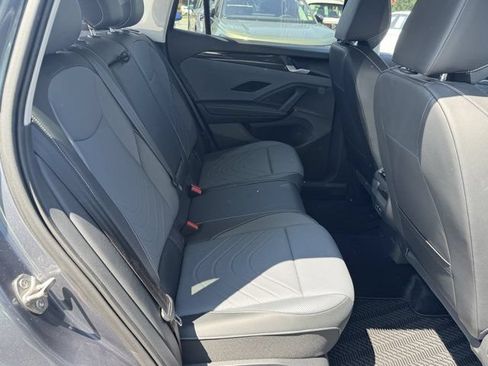 Used 2026 Volkswagen Tiguan SE AWD/4WD image 32
