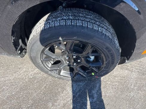 New 2026 Ford Maverick Lariat w/ Black Appearance Package image 12