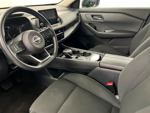 Used 2024 Nissan Rogue S image 16