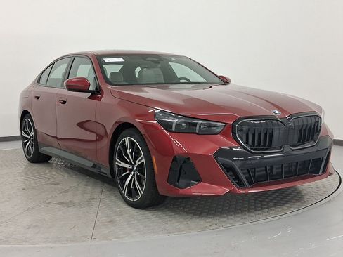 New 2026 BMW 530i xDrive w/ M Sport Package image 7