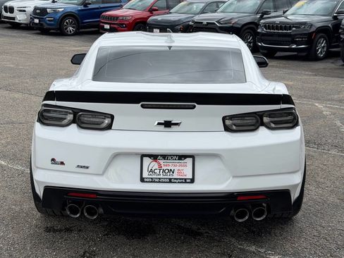 Used 2020 Chevrolet Camaro SS RWD image 4