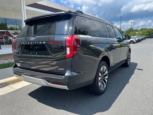 Used 2025 Ford Expedition Max Platinum w/ Driver's Package AWD/4WD image 9