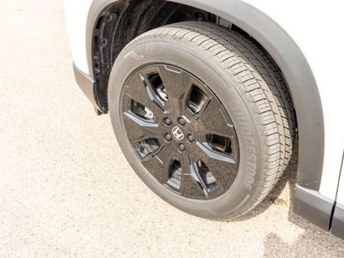 Used 2026 Honda Pilot Black Edition image 12