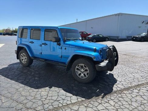 Used 2015 Jeep Wrangler Unlimited Rubicon w/ Connectivity Group AWD/4WD image 7
