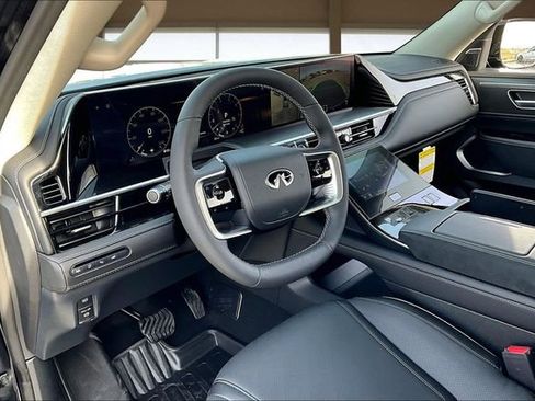 New 2026 INFINITI QX80 Luxe image 14