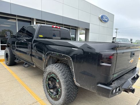 Used 2017 Chevrolet Silverado 3500 LTZ w/ Duramax Plus Package AWD/4WD image 6