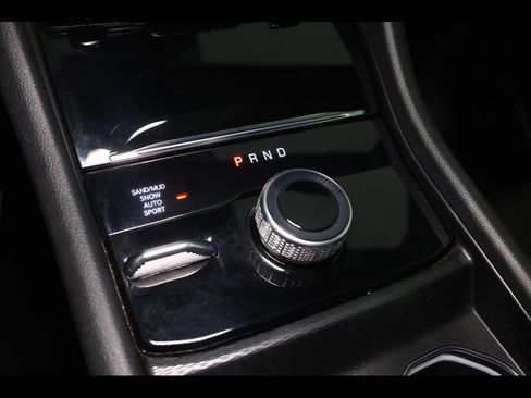 Used 2024 Jeep Grand Cherokee L Limited w/ Luxury Tech Group II AWD/4WD image 14