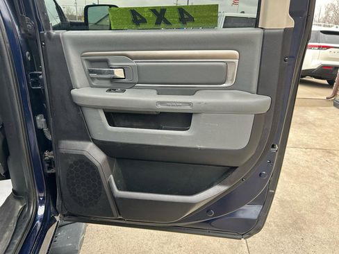 Used 2016 RAM 1500 Classic SLT w/ Luxury Group image 15