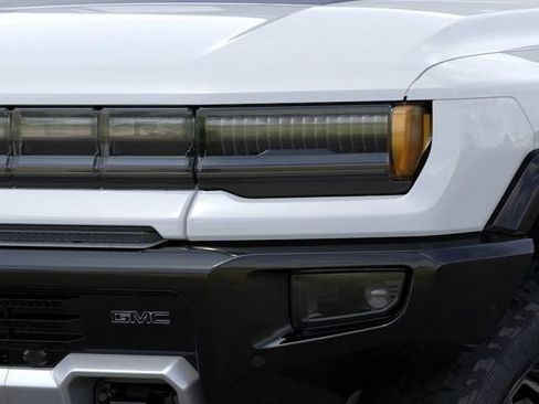 New 2026 GMC Hummer EV 4x4 Crew Cab image 10