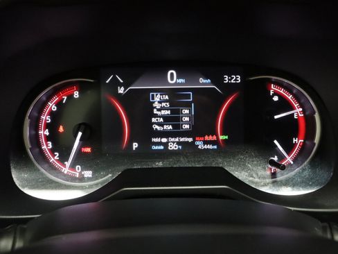 Used 2024 Toyota RAV4 XLE FWD image 38