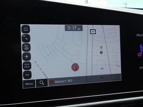 Used 2023 Kia Niro EX FWD image 18