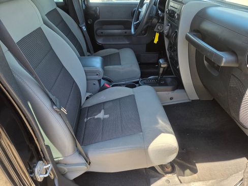 Used 2009 Jeep Wrangler Unlimited X image 15