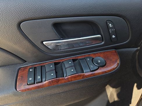 Used 2014 GMC Yukon SLT AWD/4WD image 14