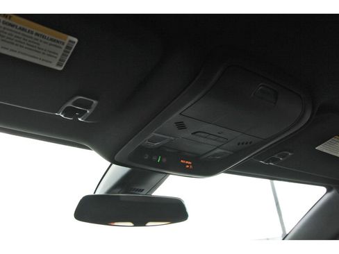 Certified 2025 Cadillac XT5 Luxury image 27