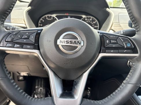 Used 2022 Nissan Altima 2.5 Platinum AWD/4WD image 13