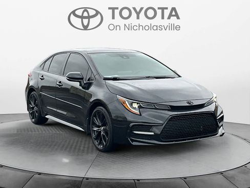 Used 2022 Toyota Corolla SE image 8