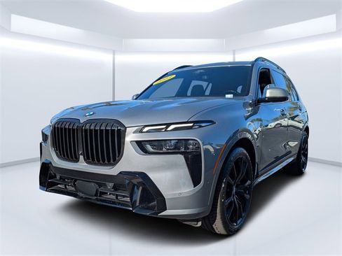 Used 2023 BMW X7 xDrive40i w/ Executive Package image 7