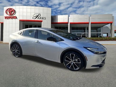 Used 2023 Toyota Prius XLE image 1