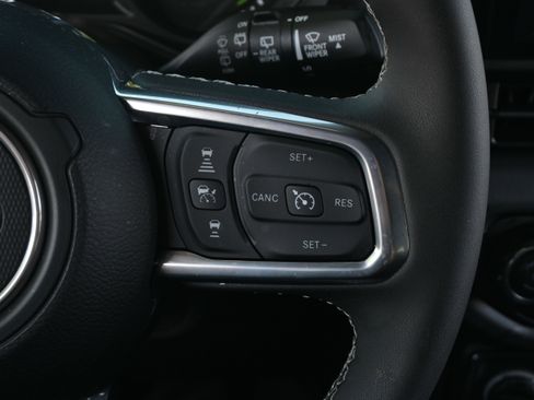 Used 2025 Jeep Wrangler Sahara w/ Safety Group image 32