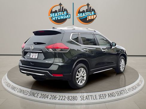 Used 2019 Nissan Rogue SV AWD/4WD image 5