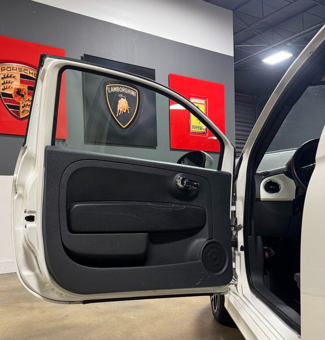 Used 2015 FIAT 500 Turbo w/ Comfort/Convenience Group FWD image 18