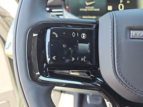 New 2025 Land Rover Range Rover Sport Dynamic SE image 18