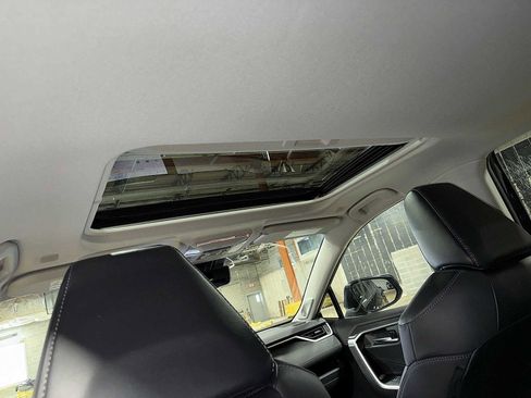 Used 2023 Toyota RAV4 Limited image 24