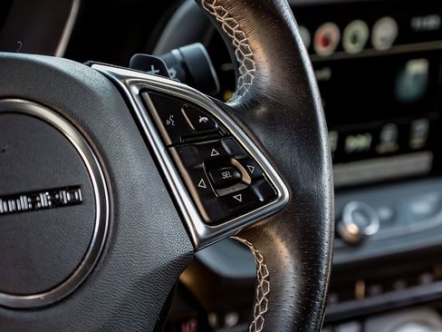 Used 2016 Chevrolet Camaro SS image 15