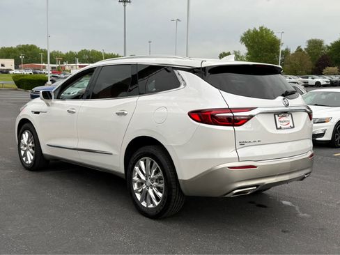 Used 2020 Buick Enclave Premium w/ Sun and Sites Package AWD/4WD image 5