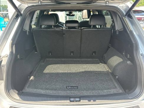 Used 2023 Volkswagen Tiguan SE R-Line AWD/4WD image 30