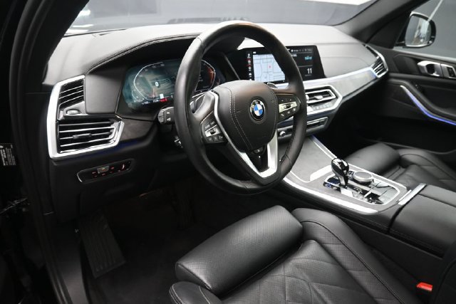 Used 2023 BMW X5 xDrive40i w/ Premium Package AWD/4WD image 9