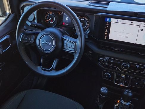 Used 2024 Jeep Wrangler Sport S image 5