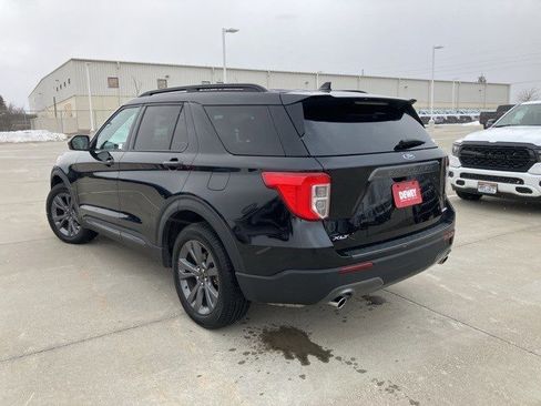 Used 2023 Ford Explorer XLT w/ Equipment Group 202A image 6