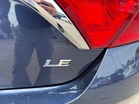 Used 2015 Toyota Camry LE FWD image 6