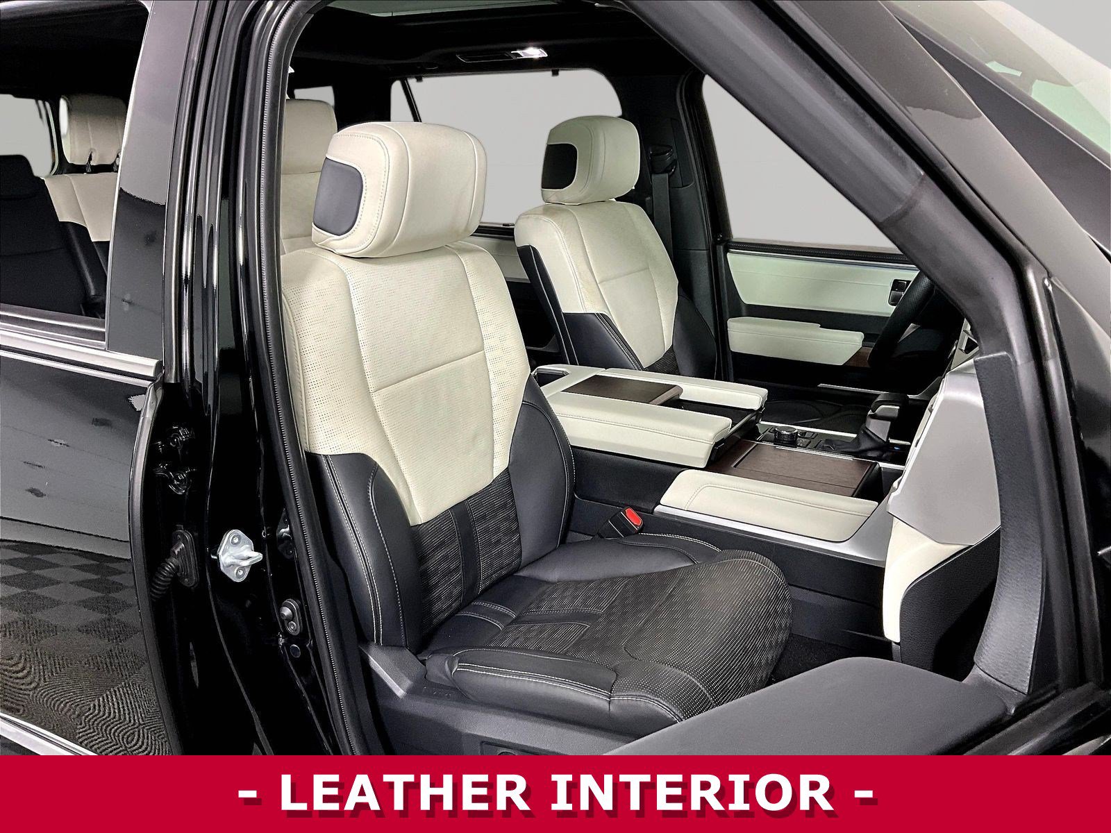 Used 2023 Toyota Sequoia Capstone AWD/4WD image 30