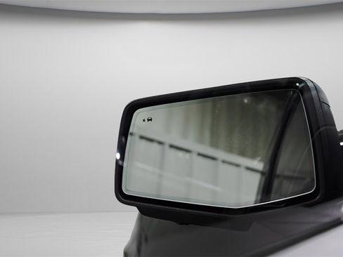 Used 2025 Chevrolet Silverado 1500 High Country w/ Midnight Edition image 39