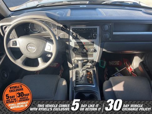 Used 2008 Jeep Commander Sport image 6