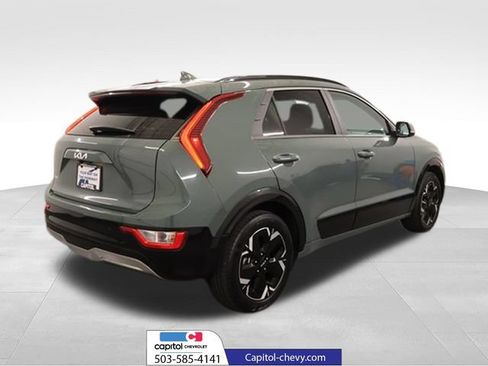 Used 2023 Kia Niro Wind w/ Wind Preserve Package FWD image 2