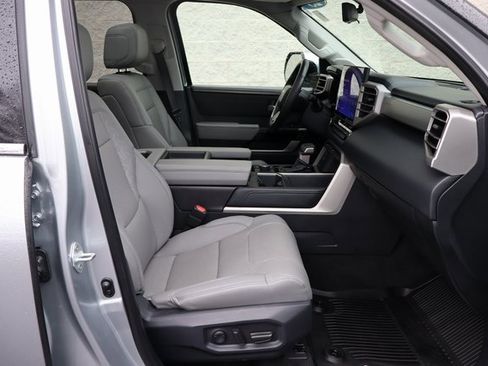 Used 2023 Toyota Tundra Limited image 34