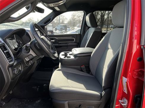 Used 2024 RAM 2500 Big Horn w/ Bed Utility Group image 4